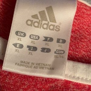 Adidas T-Shirt